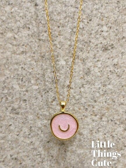 Horseshoe Enameled Round Pendant Charm