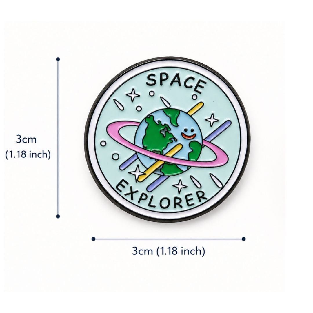 Space Explorer Enamel Pin – Cute Planet Design, 3 cm - Image 3